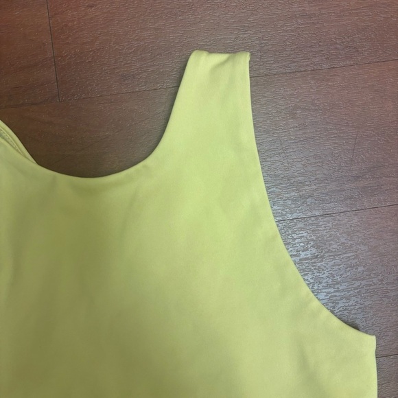 Girlfriend Collective Lime Workout Set - Picture 6 of 16